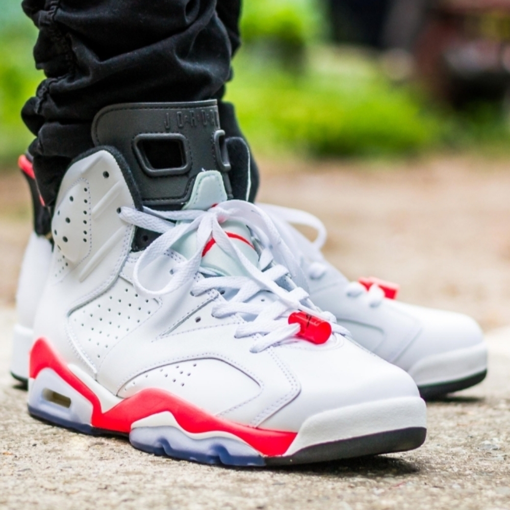 Men's Jordan 6 Retro White/Infrared Sneakers